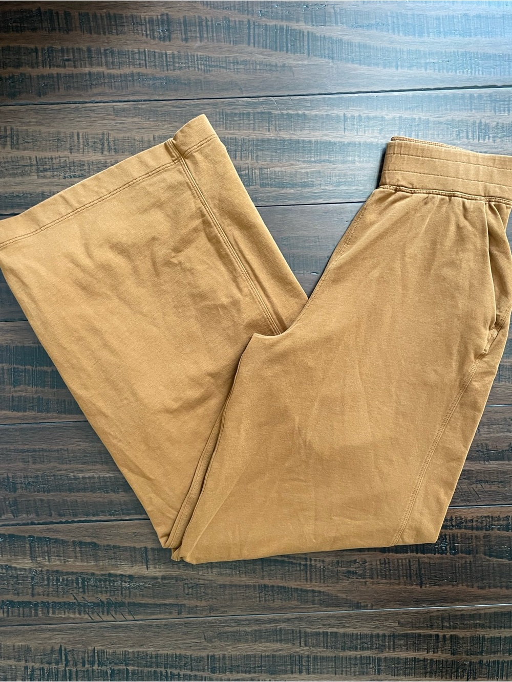 Lululemon LA Wide Leg Super High Rise Pant in Copper Brown - Picture 10 of 16